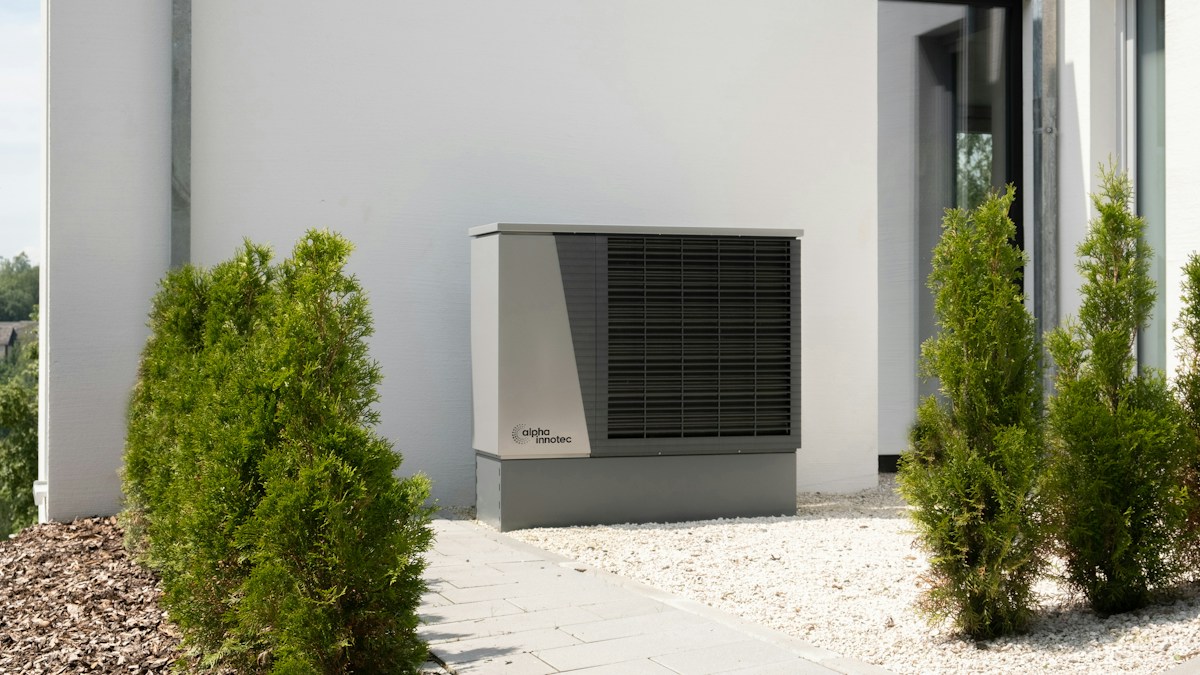 heat pump water heater Rheem vs AO Smith vs SANCO2 2026