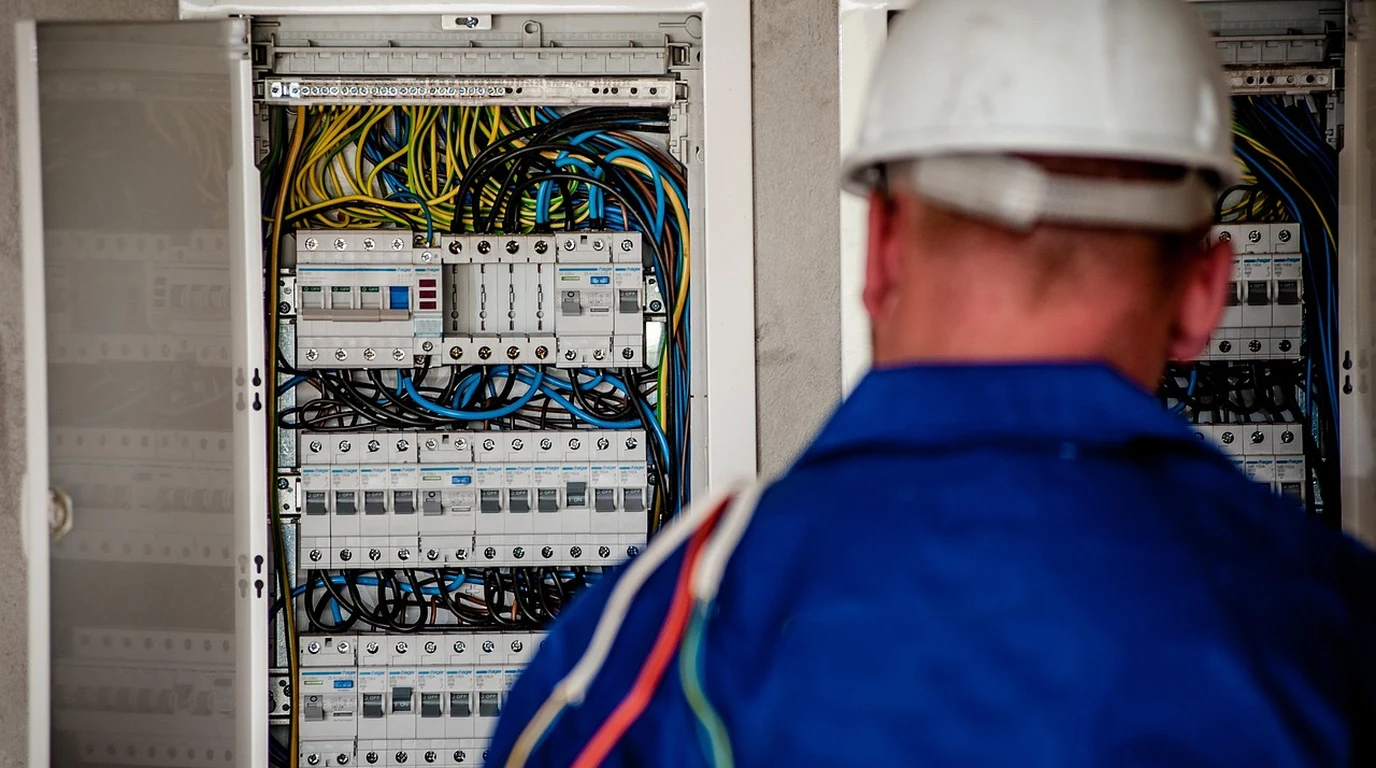 leviton-smart-panel-vs-span-breaker-box-upgrade